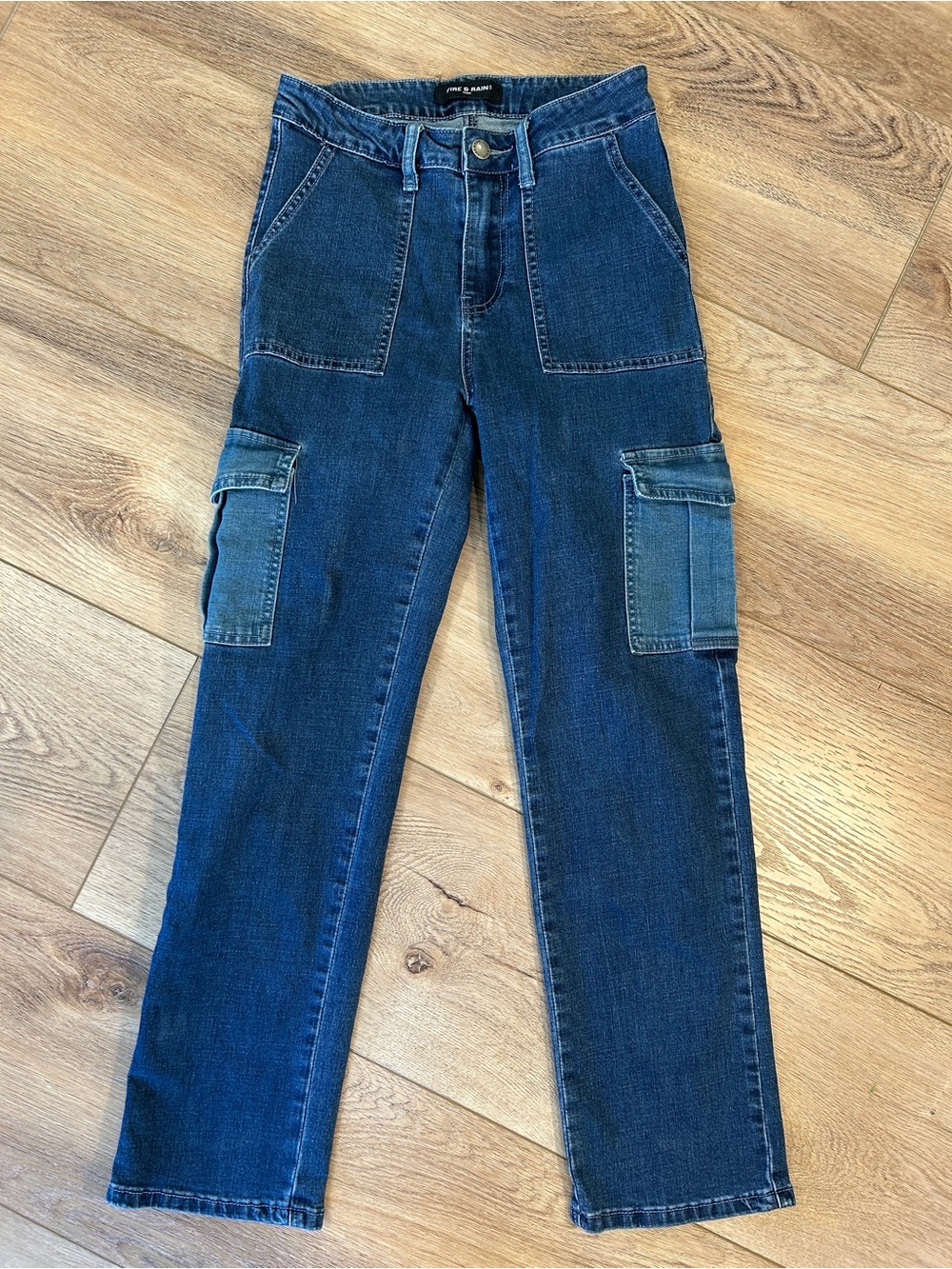 Fire & Rain Dark Blue Denim Cargo Jeans two tone Junior’s 3